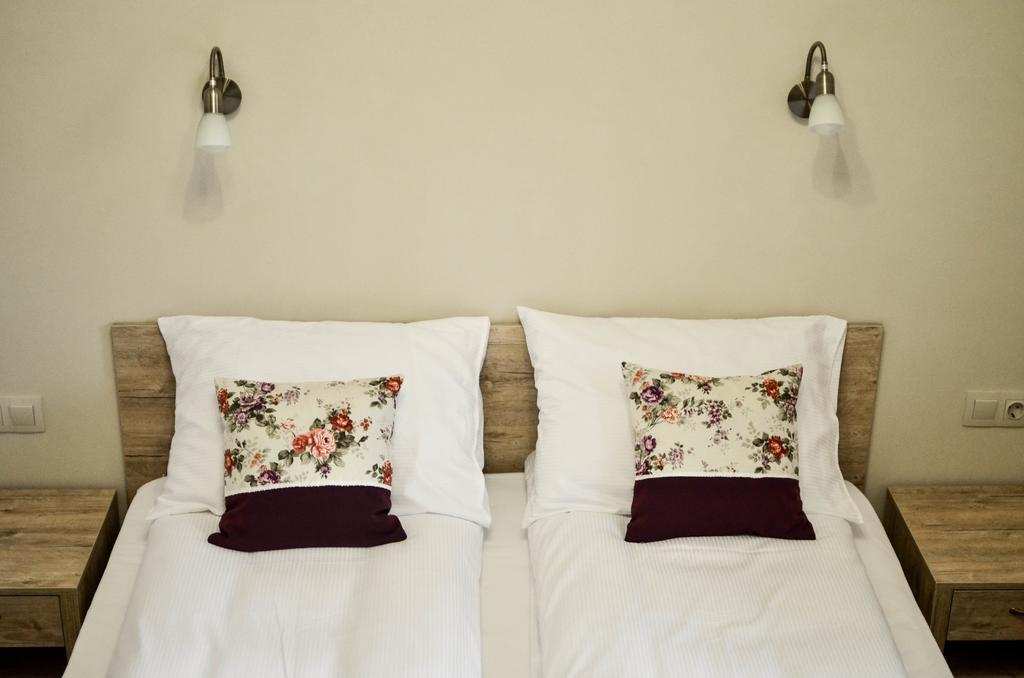 Pava Apartmanhaz Makó Extérieur photo
